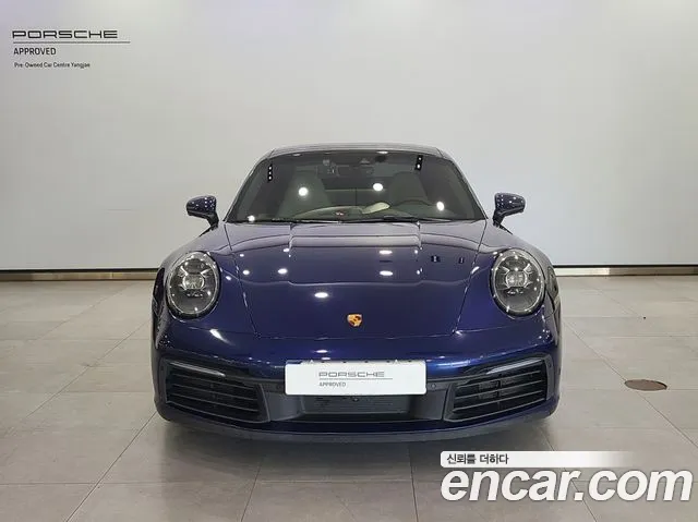 Porsche 911 2020 thumb 4