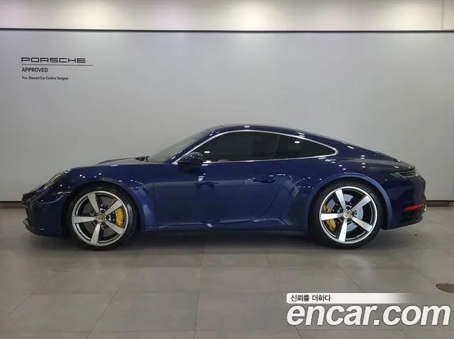 Porsche 911 2020 thumb 7