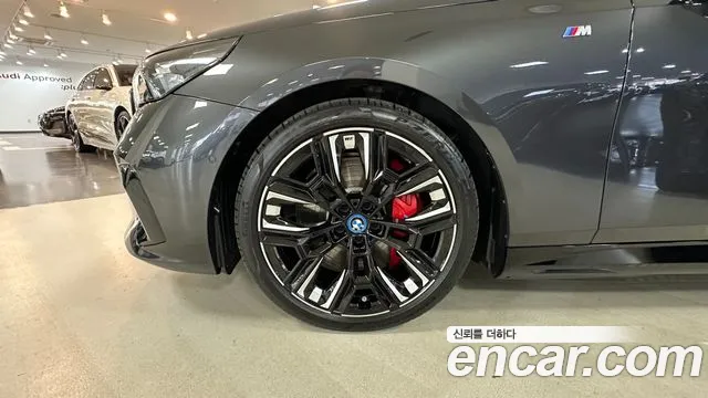 BMW i5 2024 thumb 5