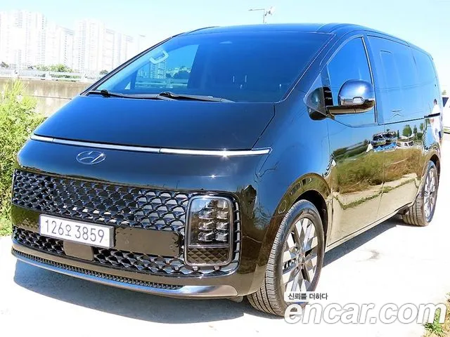 Hyundai Staria 2021 thumb 2