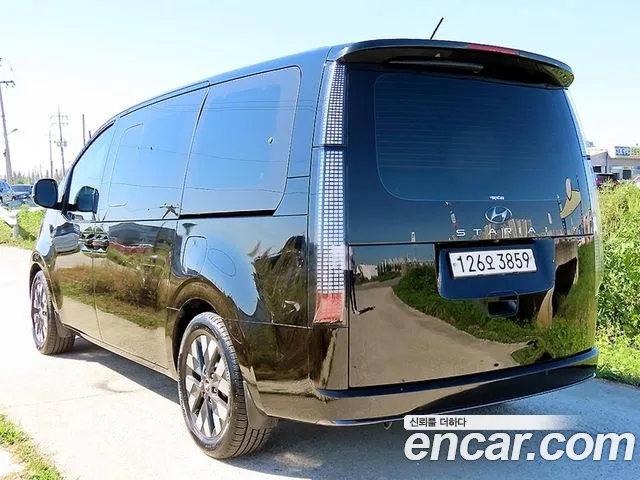 Hyundai Staria 2021 thumb 3