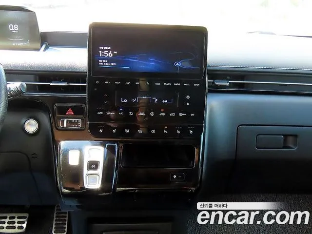 Hyundai Staria 2021 thumb 10