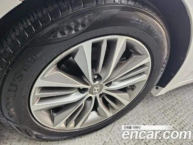 Hyundai Grandeur 2015 thumb 5