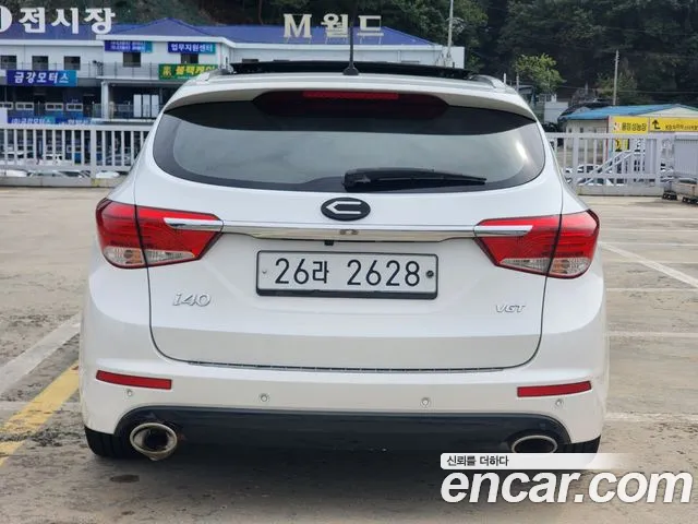 Hyundai i40 2013 thumb 4