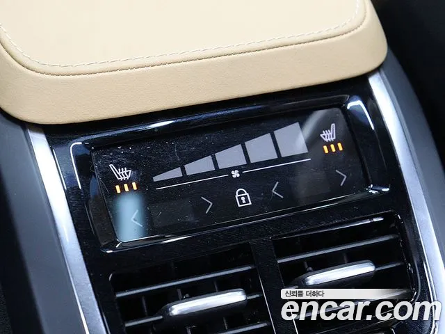 Volvo XC90 2024 thumb 7