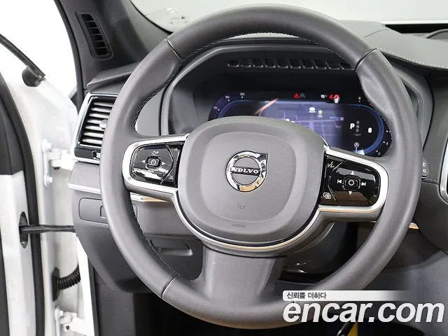 Volvo XC90 2024 thumb 9