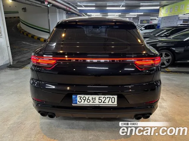Porsche Cayenne 2021 thumb 4