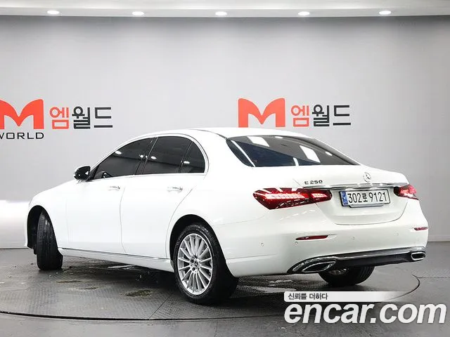 Mercedes-Benz E-Класс 2023 thumb 2