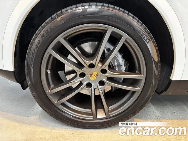 Porsche Cayenne 2020 thumb 5