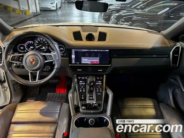 Porsche Cayenne 2020 thumb 7
