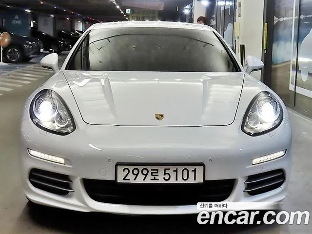 Porsche Panamera 2014 thumb 2