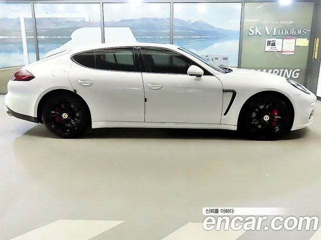 Porsche Panamera 2014 thumb 3