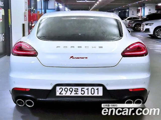 Porsche Panamera 2014 thumb 5