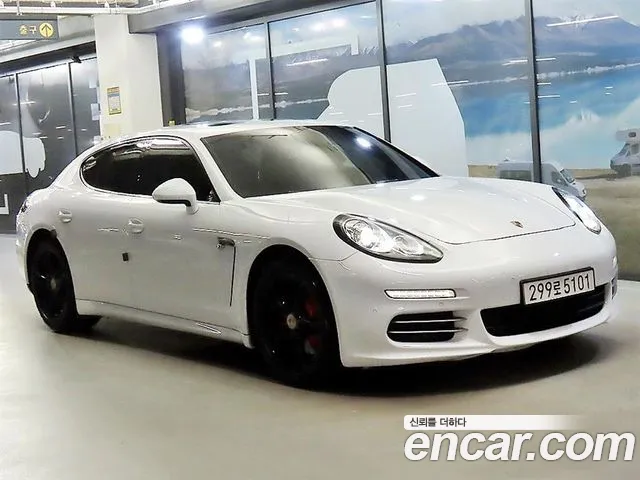 Porsche Panamera 2014 thumb 11