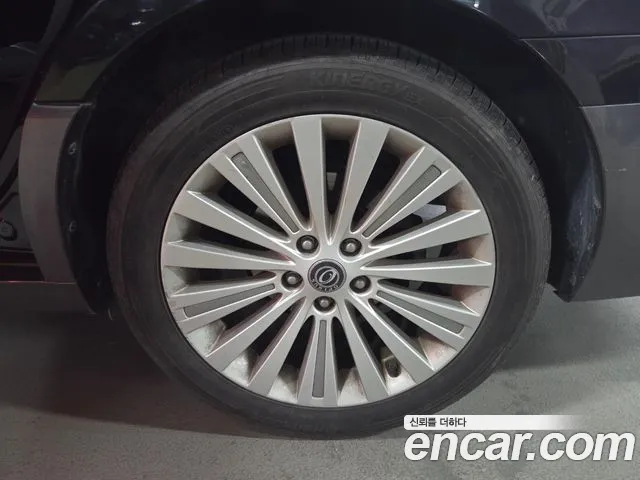 Kia Opirus 2011 thumb 5