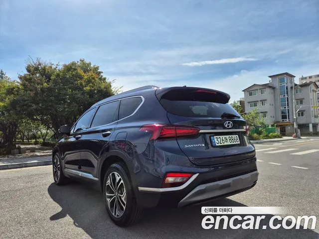 Hyundai Santa Fe 2018 thumb 2