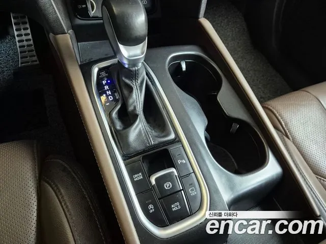 Hyundai Santa Fe 2018 thumb 9