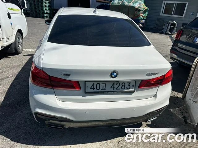 BMW 5-Series 2019 thumb 2