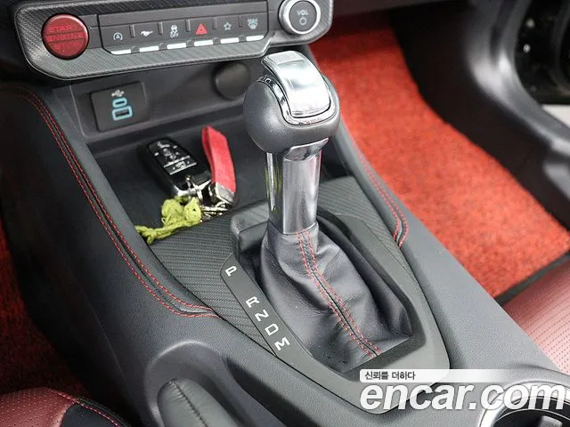 Ford Mustang Mach-E 2025 thumb 10