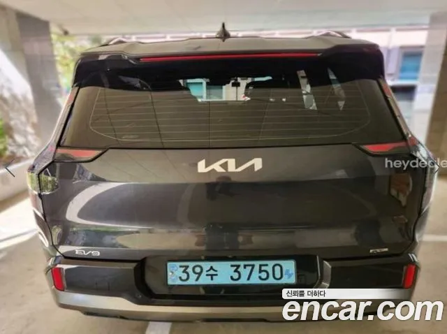 Kia EV9 2023 thumb 2