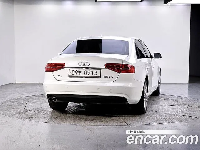 Audi A4 2015 thumb 2