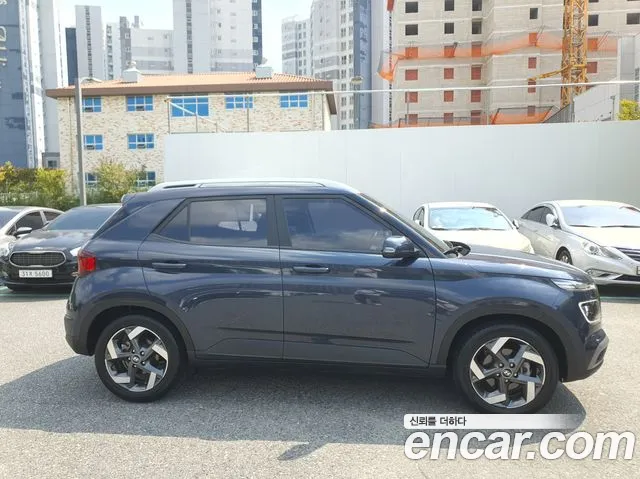 Hyundai Venue 2023 thumb 4