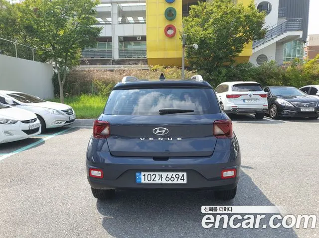 Hyundai Venue 2023 thumb 6