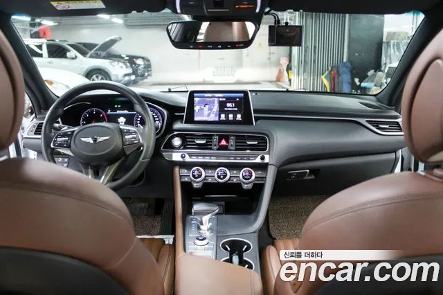 Genesis G70 2019 thumb 9