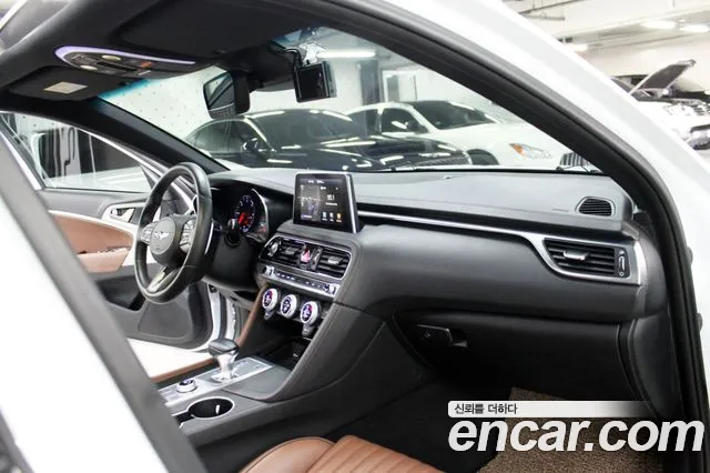 Genesis G70 2019 thumb 10