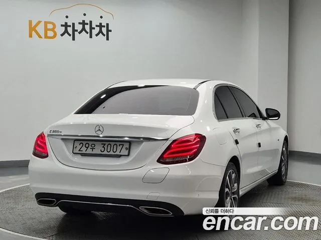 Mercedes-Benz C-Класс 2018 thumb 3