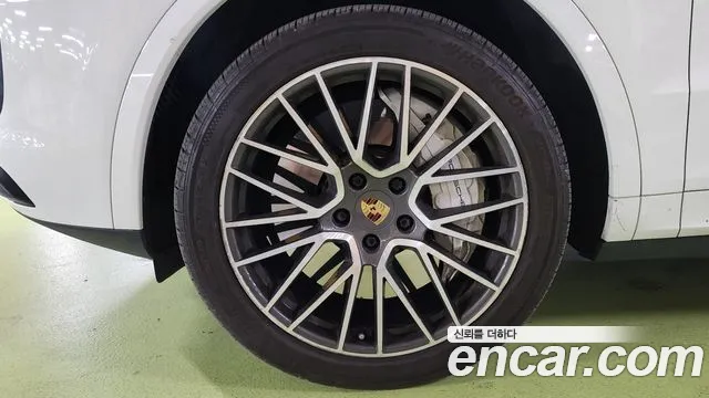 Porsche Cayenne 2020 thumb 6
