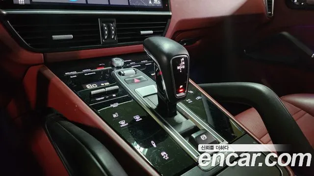 Porsche Cayenne 2020 thumb 9