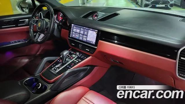 Porsche Cayenne 2020 thumb 10