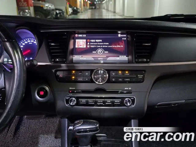 Kia K9 2014 thumb 10