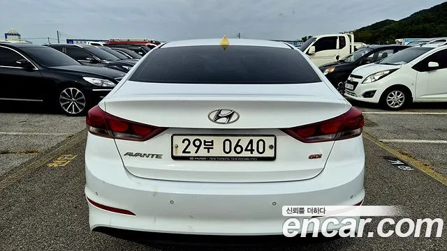 Hyundai Avante 2015 thumb 4