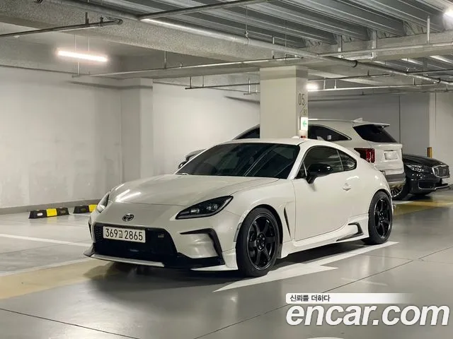 Toyota GT86 2025 thumb 2