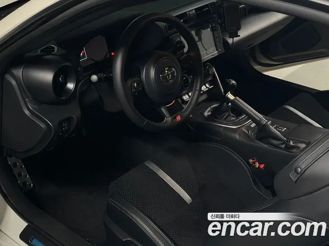 Toyota GT86 2025 thumb 9