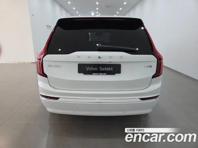 Volvo XC90 2025 thumb 4
