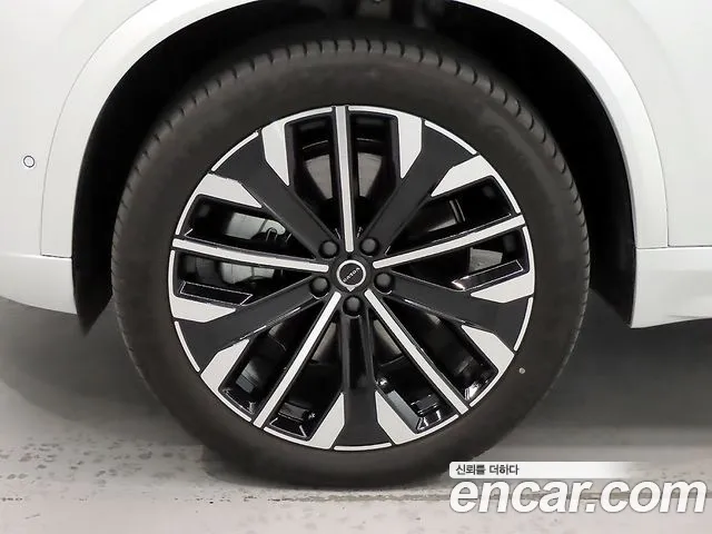 Volvo XC90 2025 thumb 5
