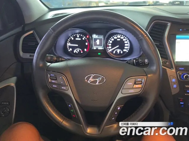 Hyundai Santa Fe 2016 thumb 8