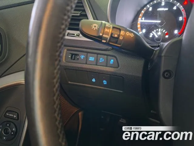 Hyundai Santa Fe 2016 thumb 9
