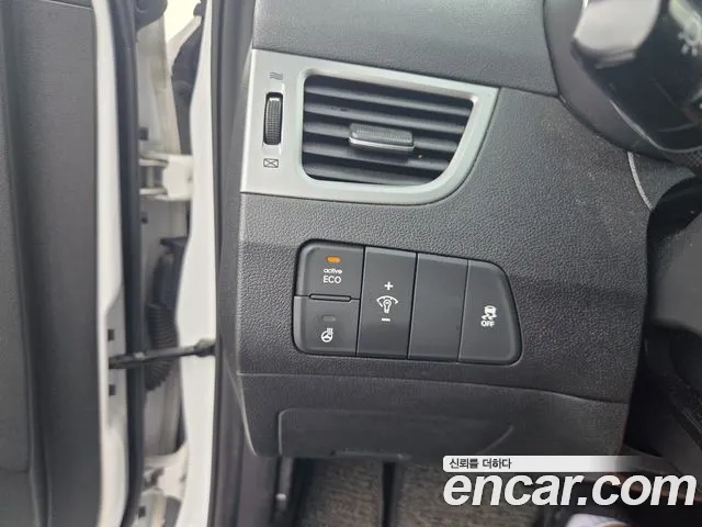Hyundai Avante 2015 thumb 6