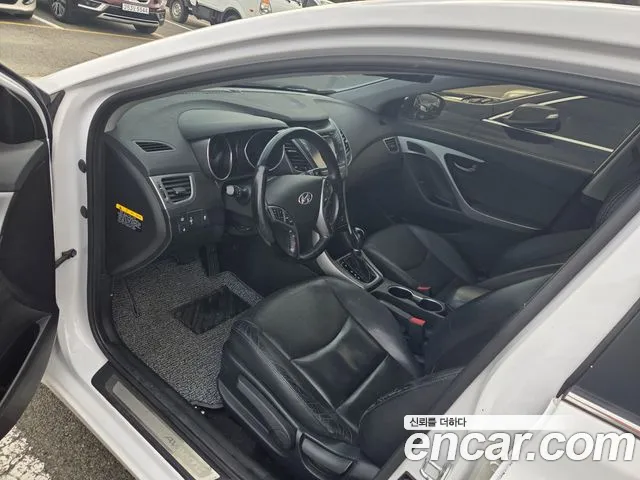 Hyundai Avante 2015 thumb 8