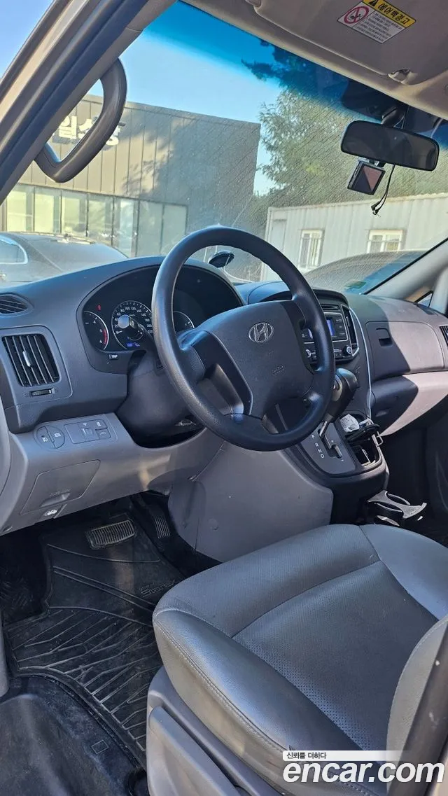 Hyundai Starex 2017 thumb 9