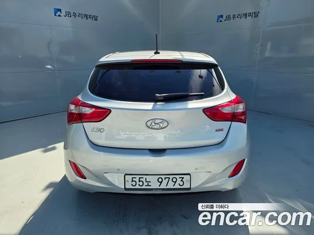 Hyundai i30 2012 thumb 8