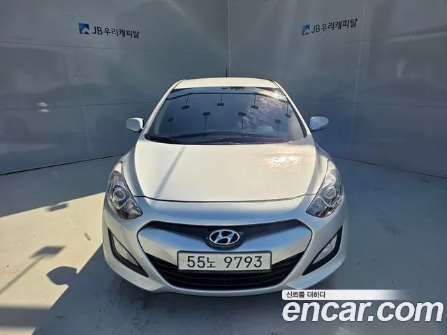 Hyundai i30 2012 thumb 11