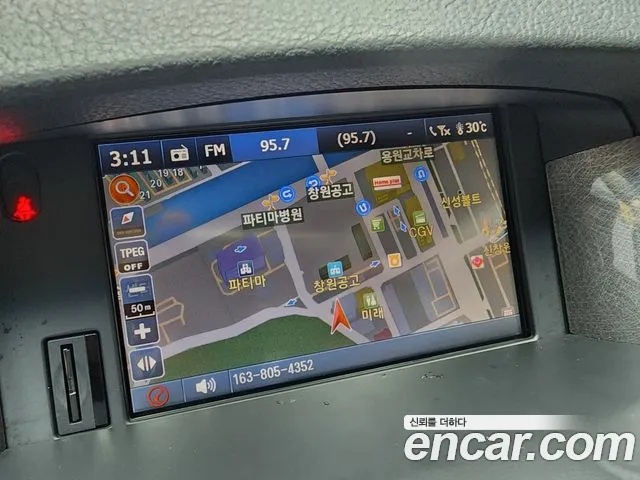 Renault-KoreaSamsung SM5 2010 thumb 10