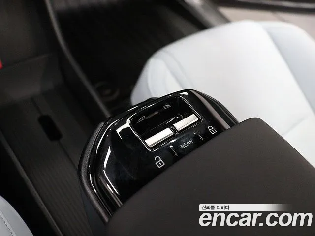 Volvo EX30 2025 thumb 10