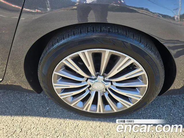 Kia K9 2014 thumb 9