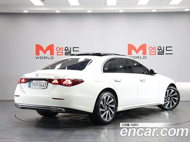 Mercedes-Benz E-Класс 2025 thumb 2